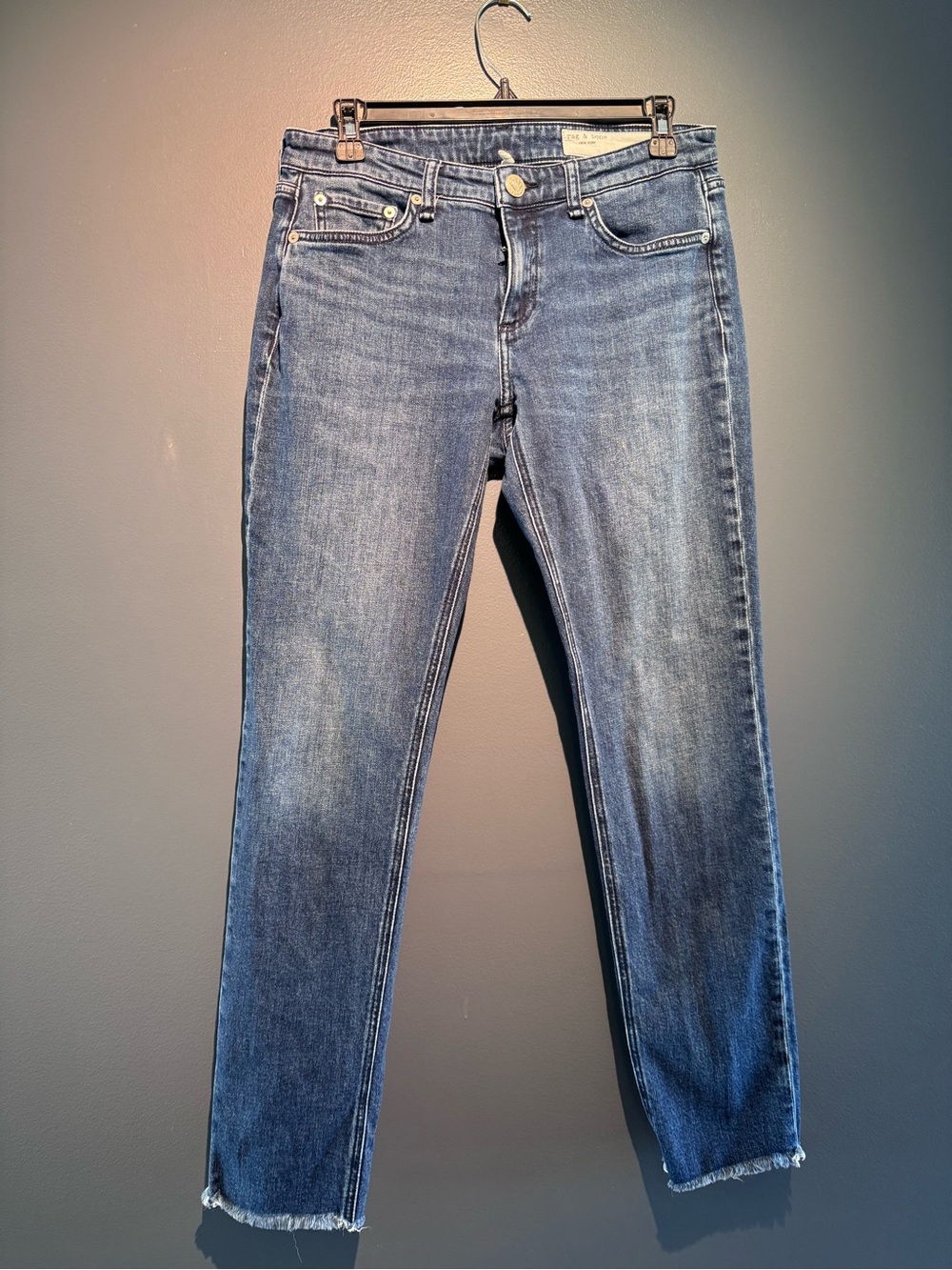Rag & bone Dre Low-Rise Slim Boyfriend Ankle Jeans frayed fringe hem sz 26 / 4